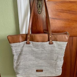 Fossil Vegan Brown Faux Leather & Fabric Tote Medium Zip closure pockets Clean